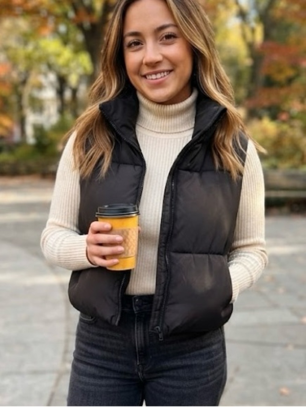 Aeropostale Black Quilted Puffer Vest Transitional Basic Cropped Chic Minimalist